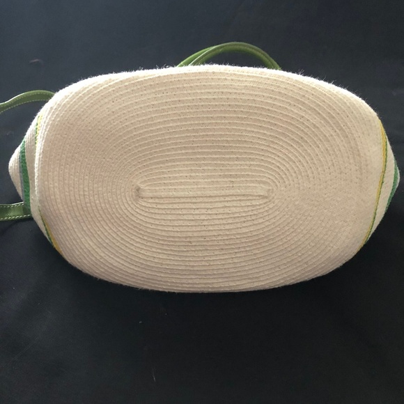 VINTAGE 1980s Like New white rainbow stripe purse - Picture 4 of 8